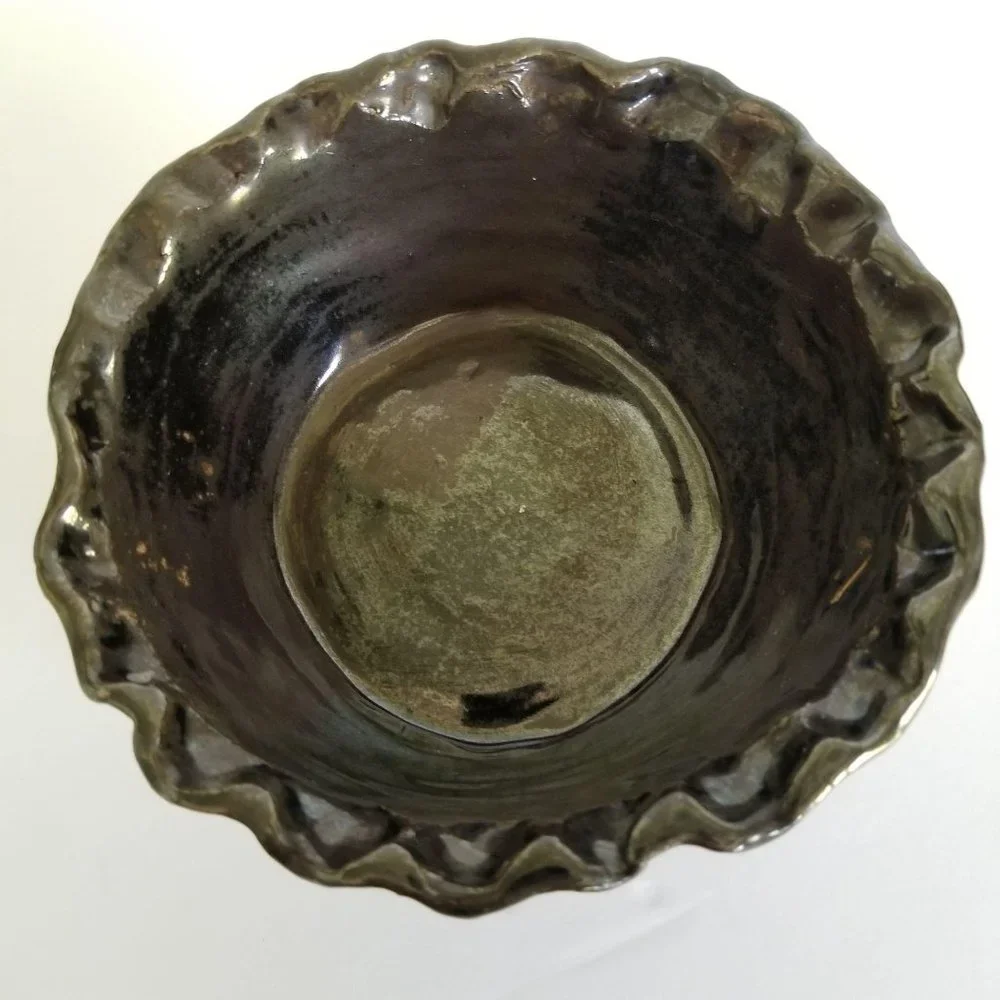 HANDMADE BLACK CLAY JEWELRY BOWL《393》fluted edge‎ black